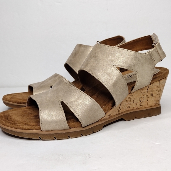 Euro By Soft Sadra Women's Gold Open Toe Comfort Wedge Sandals - Picture 10 of 15